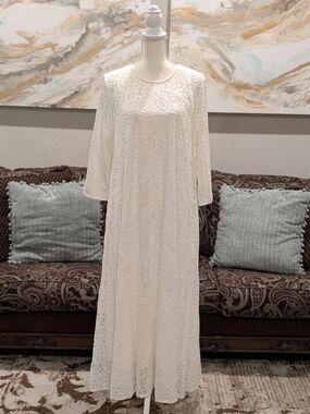 Elegant White Lace Long Dress